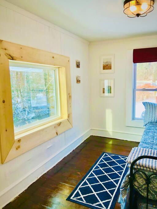 Charming 120-Year-Old Farmhouse By The Creek. Starlight Bagian luar foto
