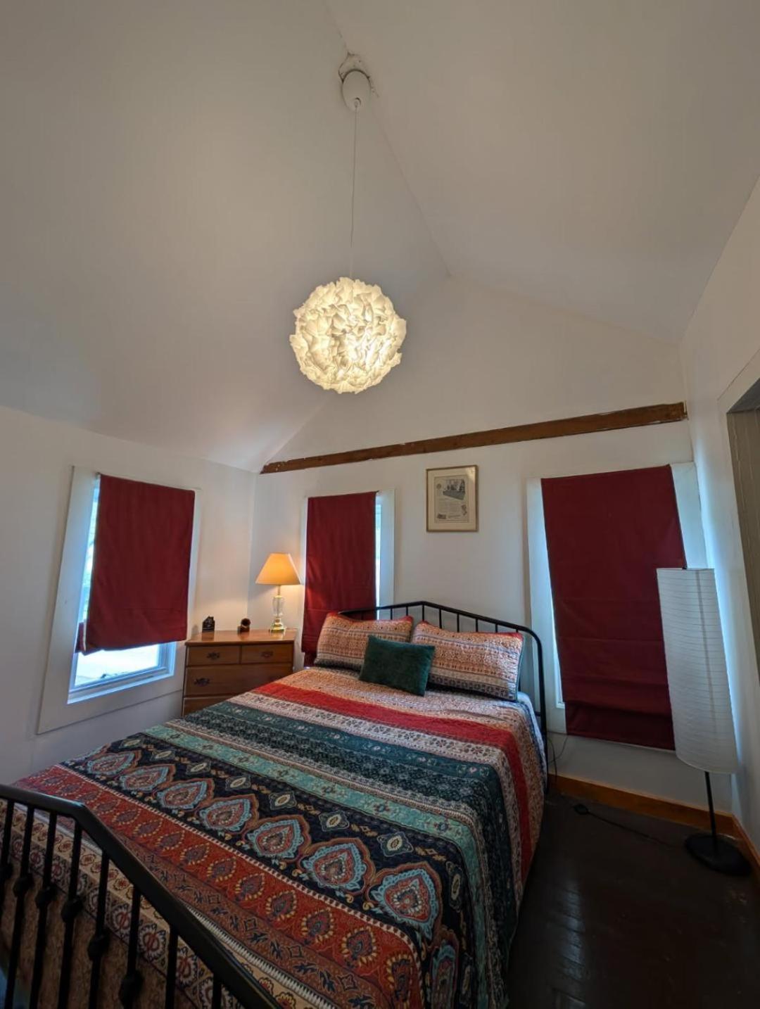 Charming 120-Year-Old Farmhouse By The Creek. Starlight Bagian luar foto